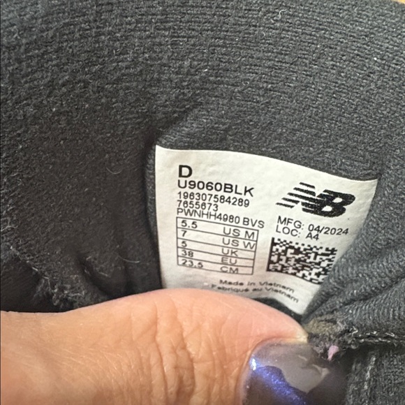 New Balance 9060 Sneakers - Picture 5 of 5